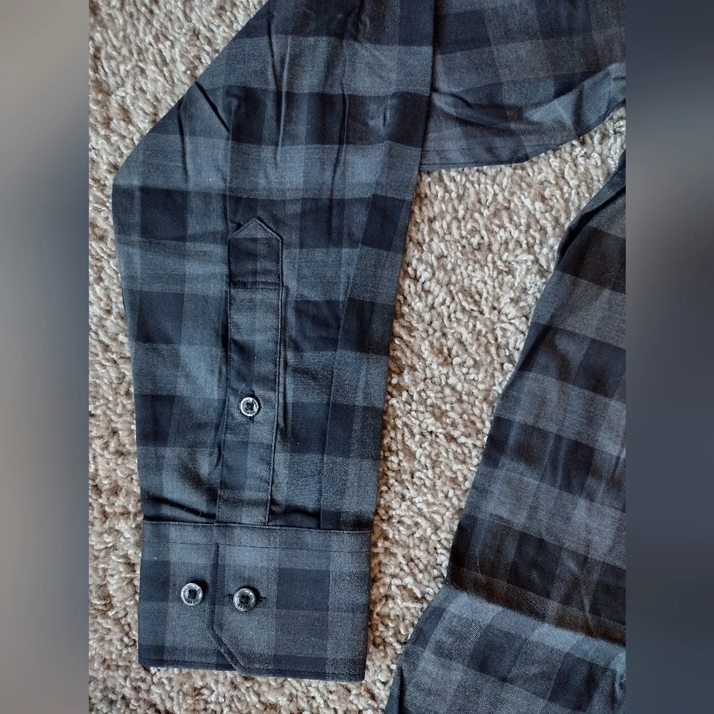 Good Man Brand Dark Checkered Button Down Shirt NWOT - Picture 6 of 10